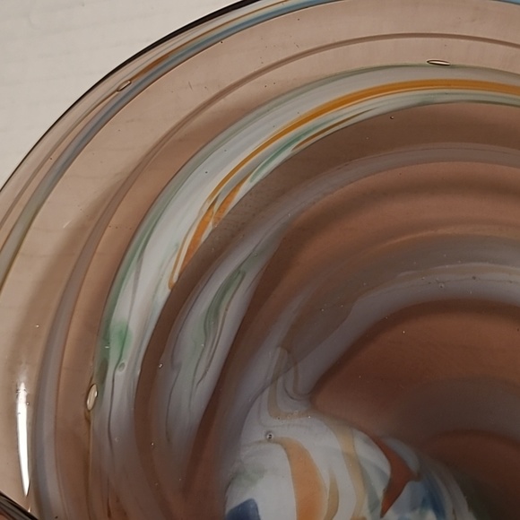 Beautiful Art Glass Ruffled Trinket Dish - Picture 10 of 16